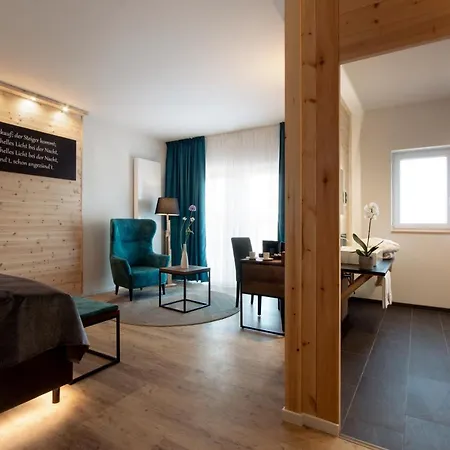 Ξενοδοχείο Grum 4*