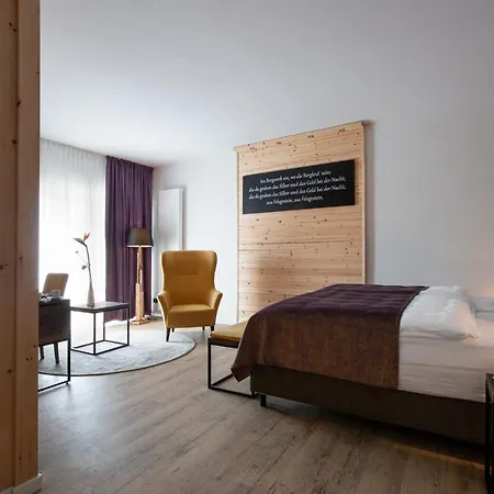 Hotel Grum 4*