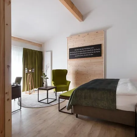 Ξενοδοχείο Grum 4*