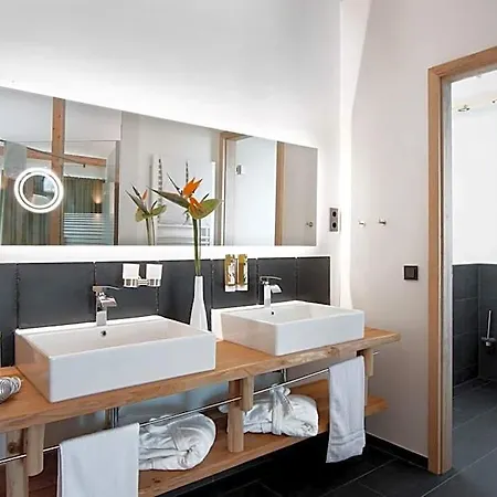 Hotel Grum 4*